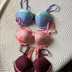 Victoria secret pack of bras